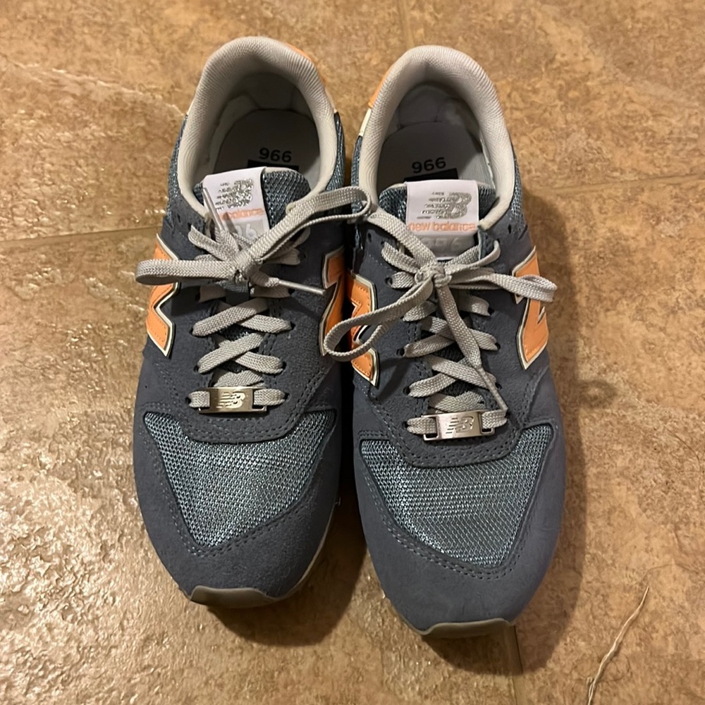 New balance retro sneakers size 8